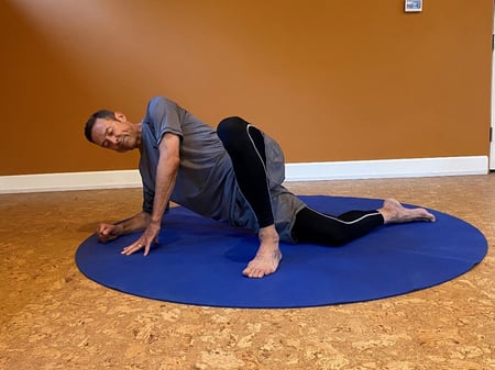 stretching progression by bending knee of first stretching step
