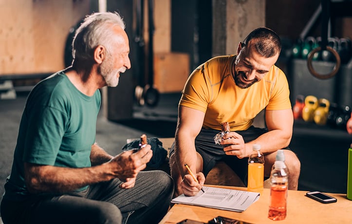 nutrition coach answering questions from client