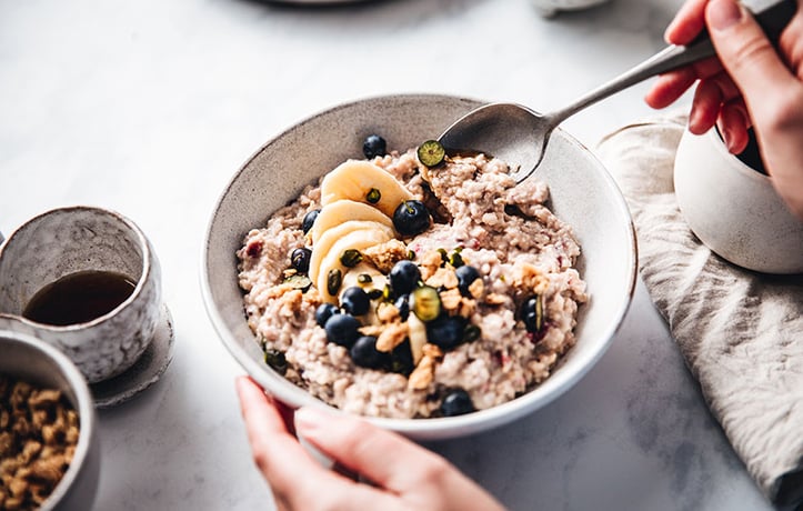 a healthy bowl of oatmeal