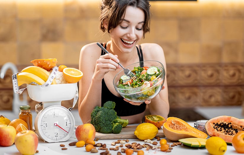 woman eating a healthy salad